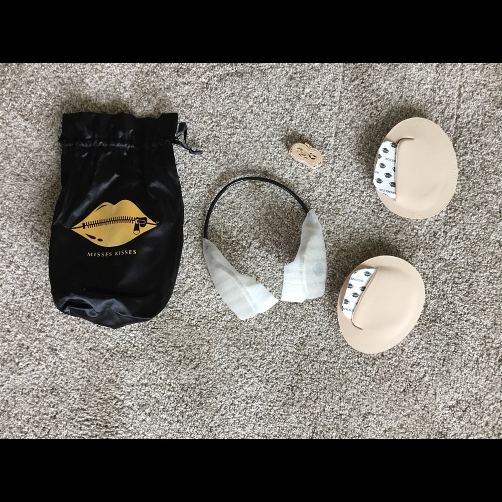 Misses Kisses Modest plunge Frontless Bra